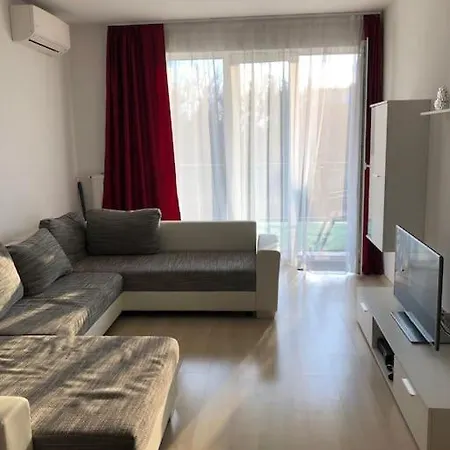 Apartmán Amelia Medences 10p-re A Tagore Setanytol Balatonfüred