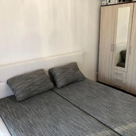 Amelia Medences 10p-re A Tagore Setanytol Apartmán *